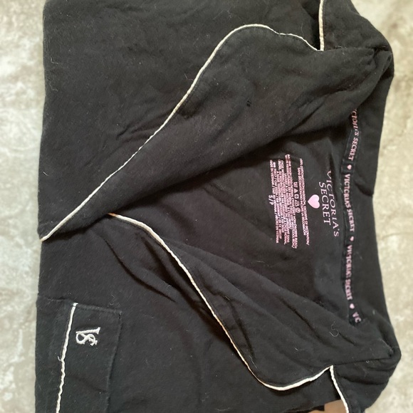 Victoria’s Secret black w/ white border stitching sleep button-down pajama shirt - Picture 14 of 15